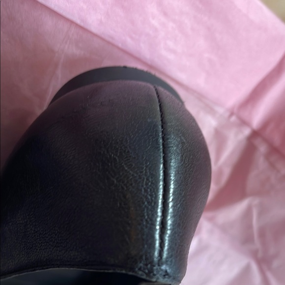 Alexander McQueen Black Flats with Jeweled Gold Skull Detail. Like New - Picture 8 of 10